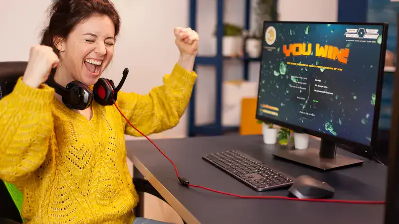 Cyroket2585 Online PC